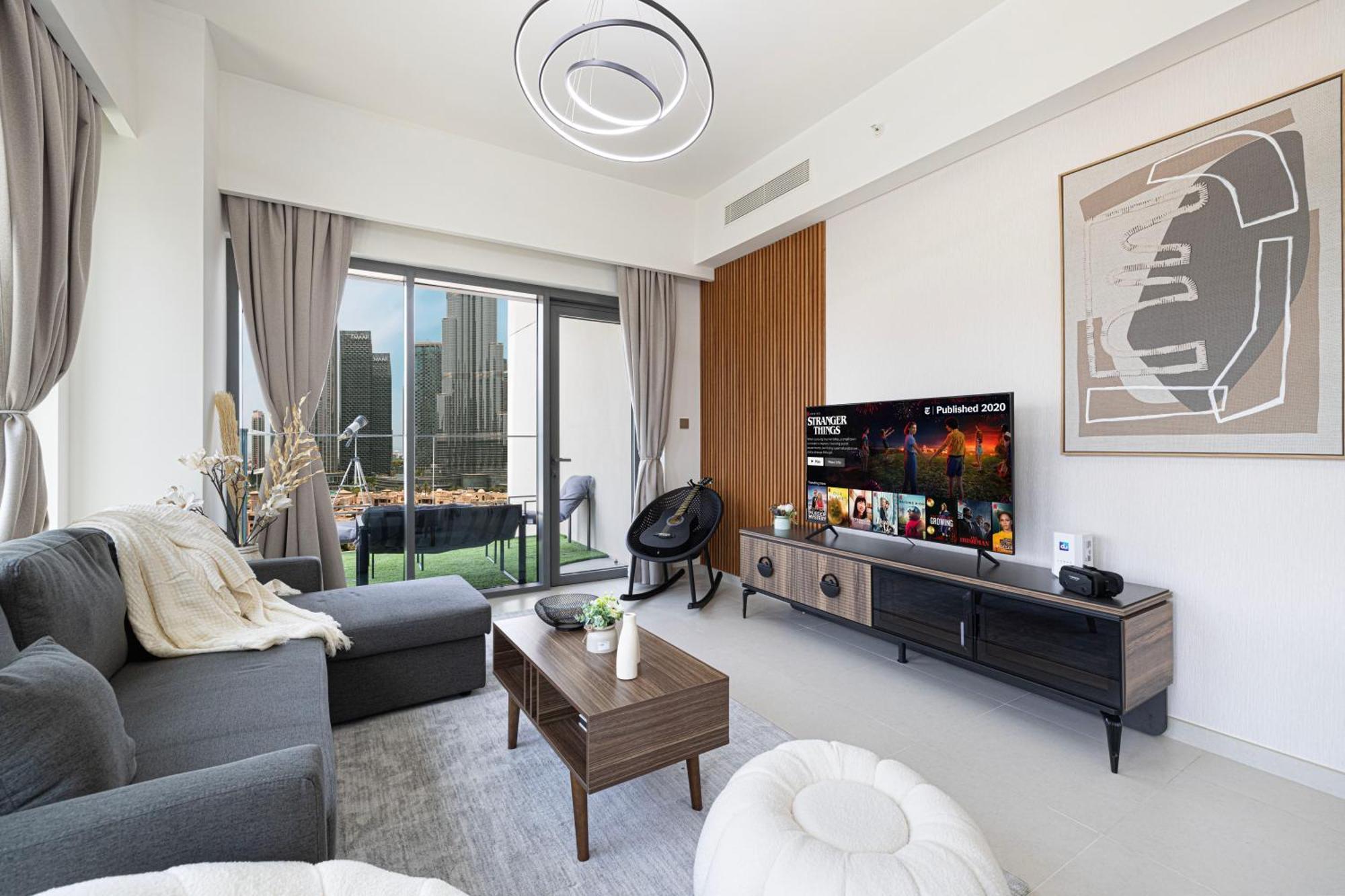 5 Minute Walk To The Fountains! Full Burj Khalifa View! 5-star Pool & Gym! Appartamento