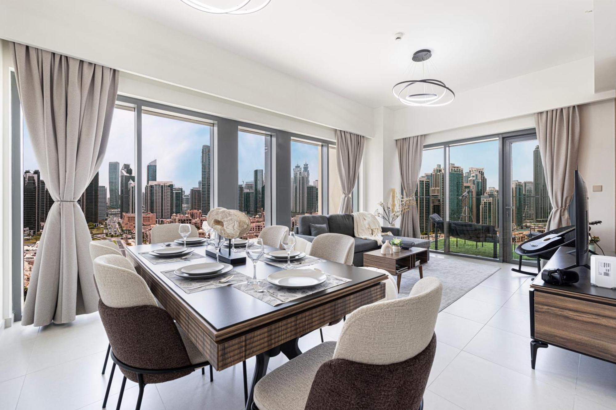 5 Minute Walk To The Fountains! Full Burj Khalifa View! 5-star Pool & Gym! Appartamento Dubai