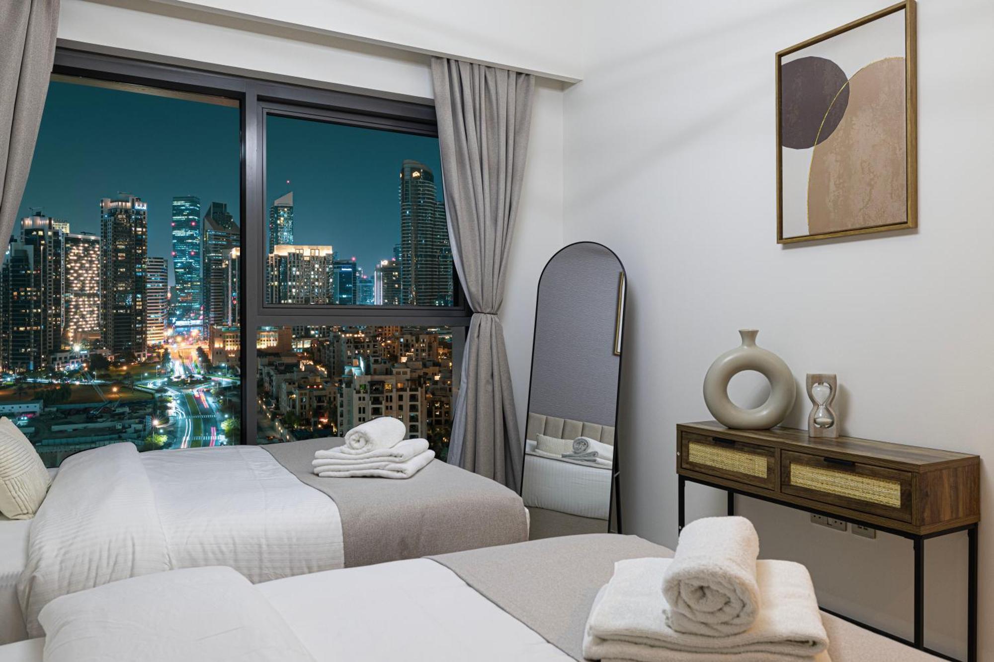 Appartamento 5 Minute Walk To The Fountains! Full Burj Khalifa View! 5-star Pool & Gym!